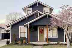 705 Clarence St - Photo 1 of 1