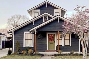 705 Clarence St - Photo 1 of 1