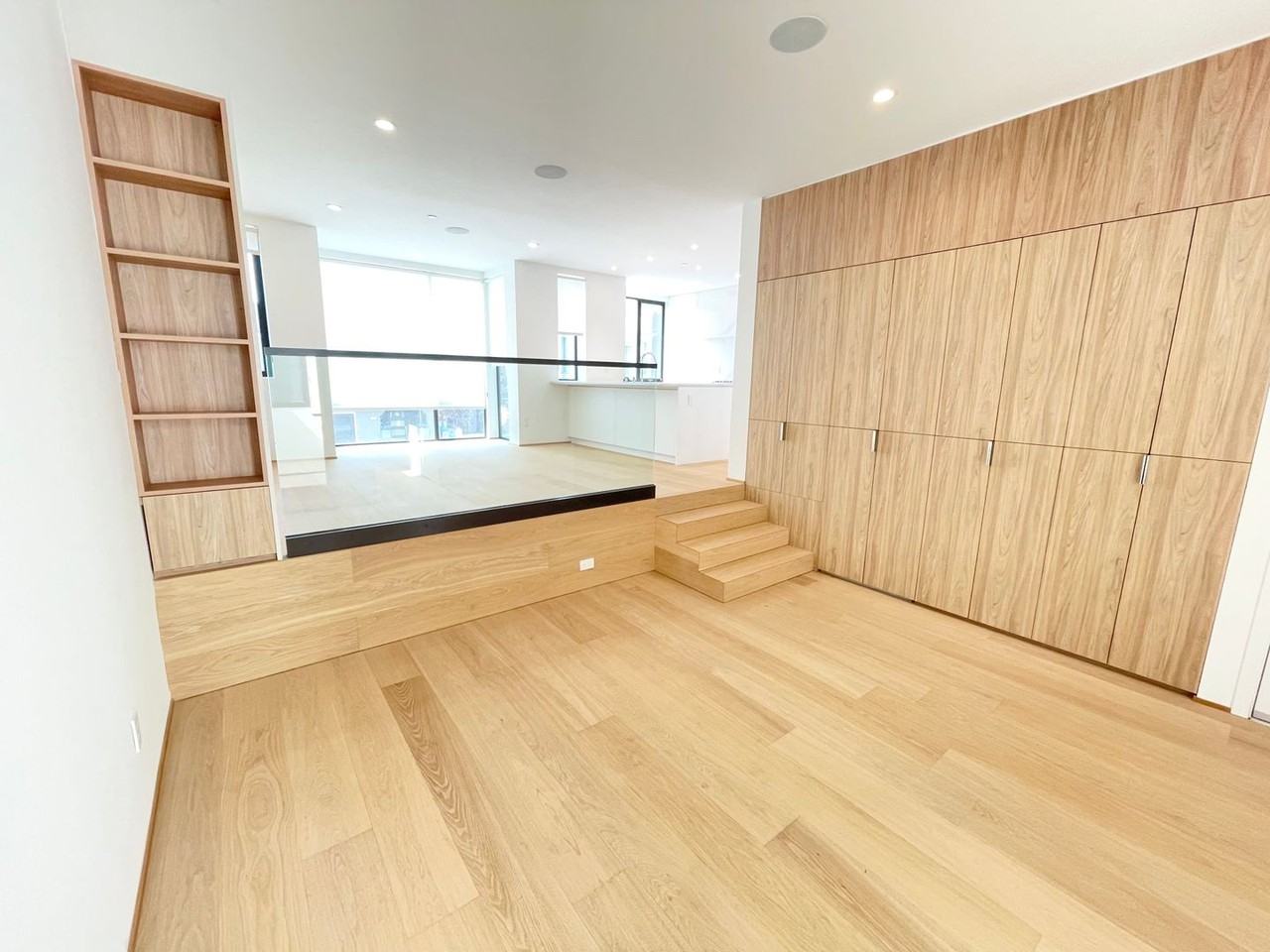 680 Spruce St - Photo 3 of 23