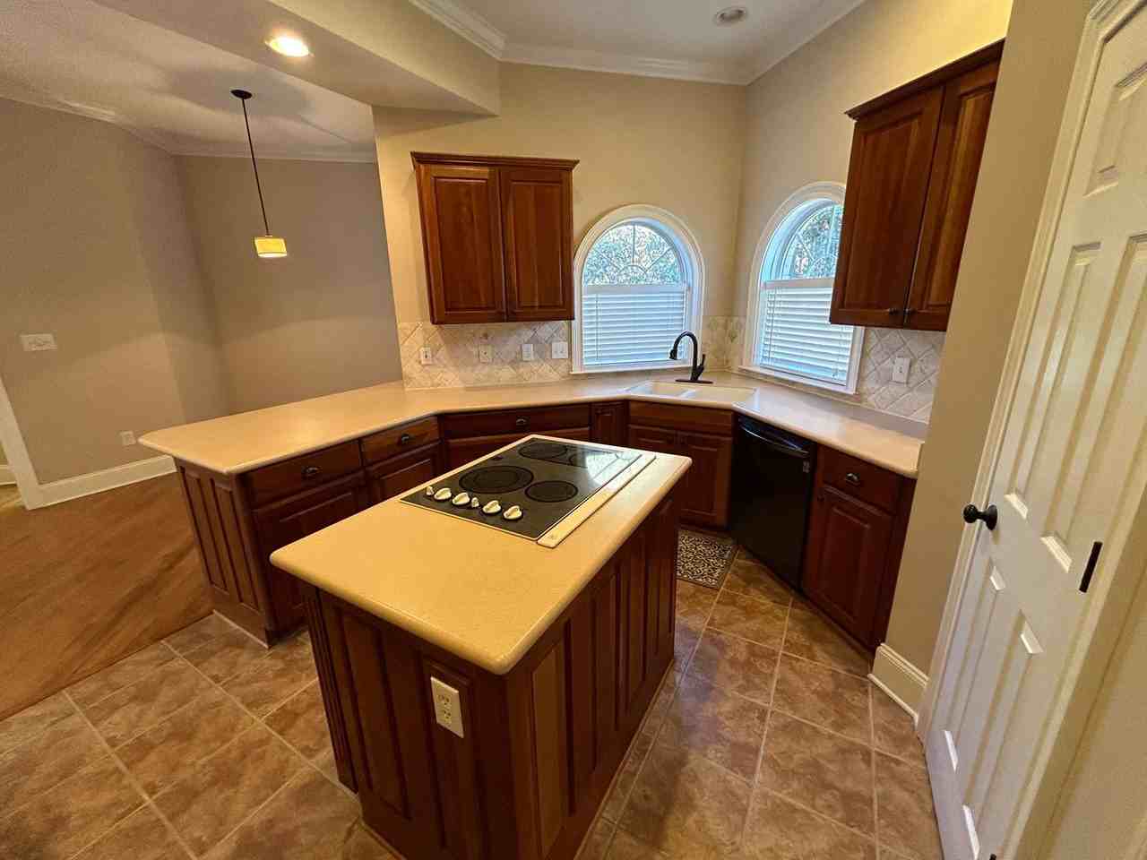 216 Rollingwood Cir Nw - Photo 7 of 49