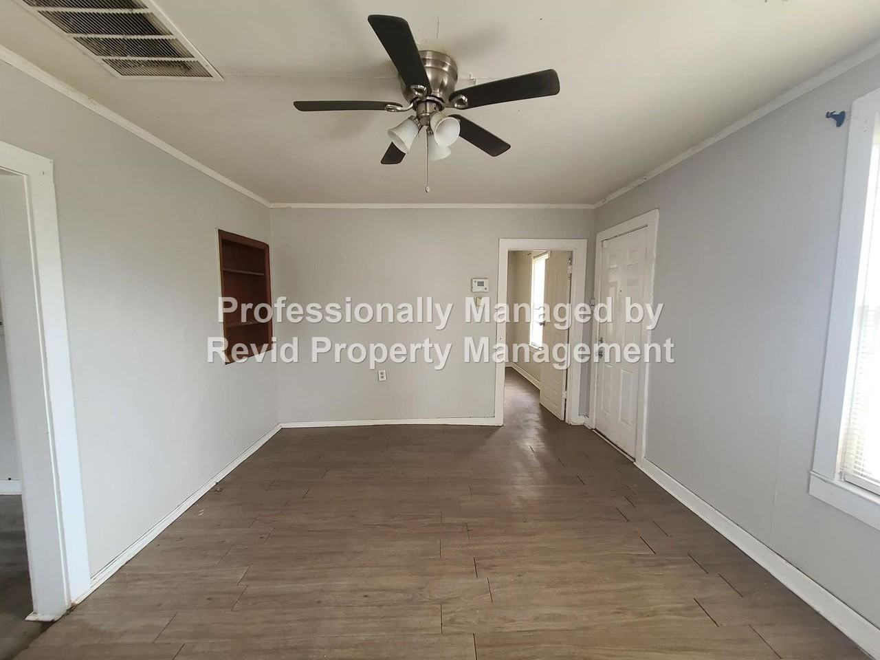 3068 Harvester Ln E - Photo 4 of 14