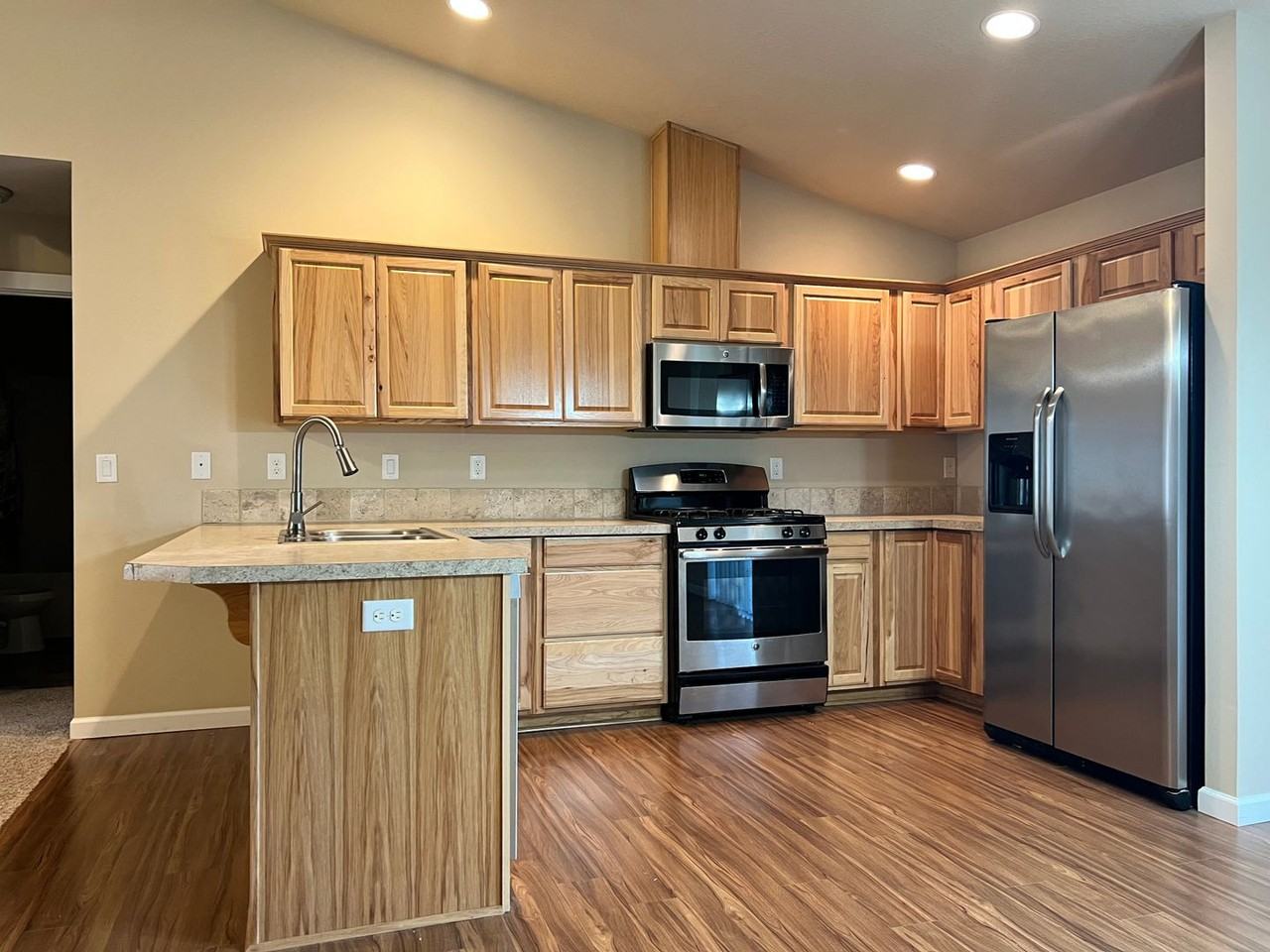 183 E Jadon Dr - Photo 4 of 10