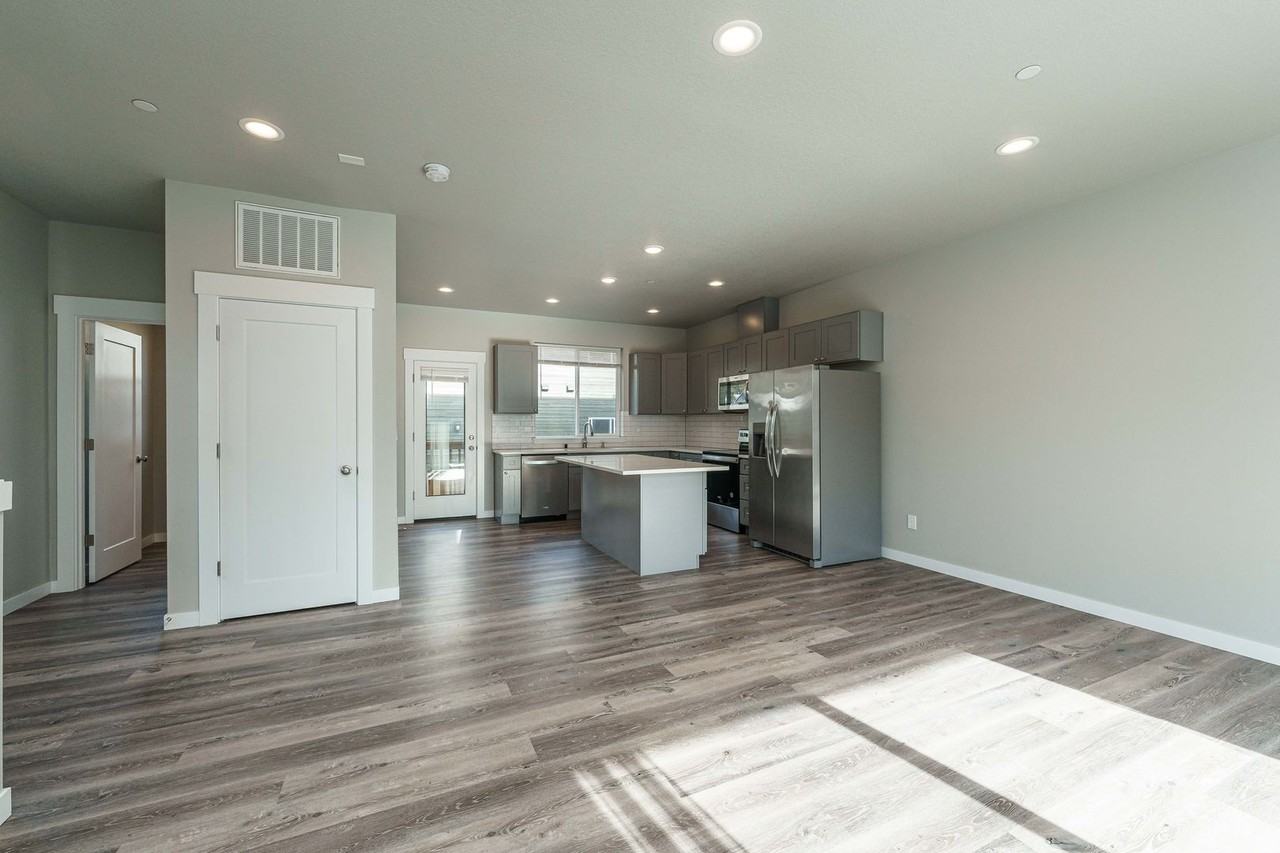 804 Nw 7th Ave - Photo 6 of 38