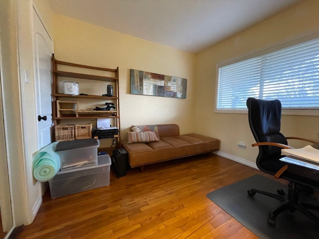 15560 Otsego St - Photo 6 of 29