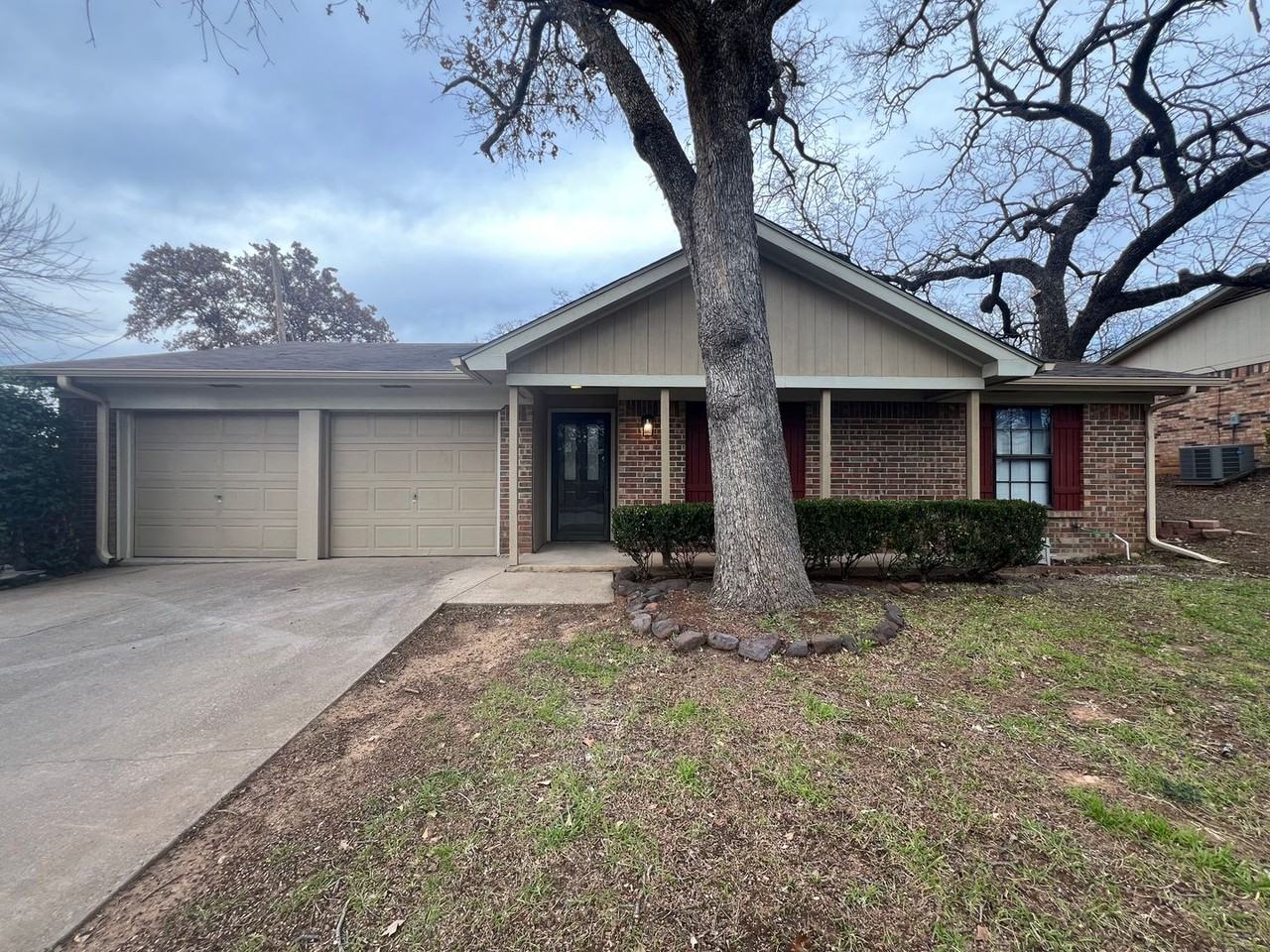 7621 Blue Carriage Ln - Photo 3 of 50