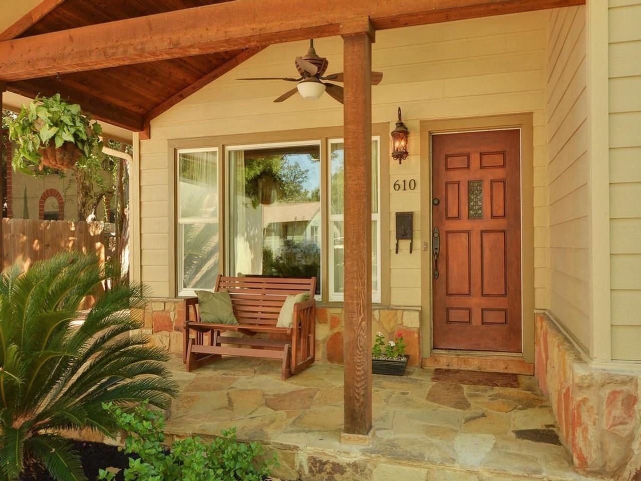 610 West North Loop Boulevard - Photo 5 of 32