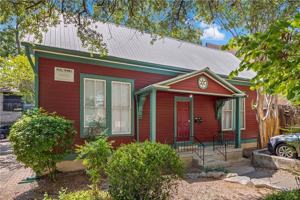 featured image of 209 E 31st St