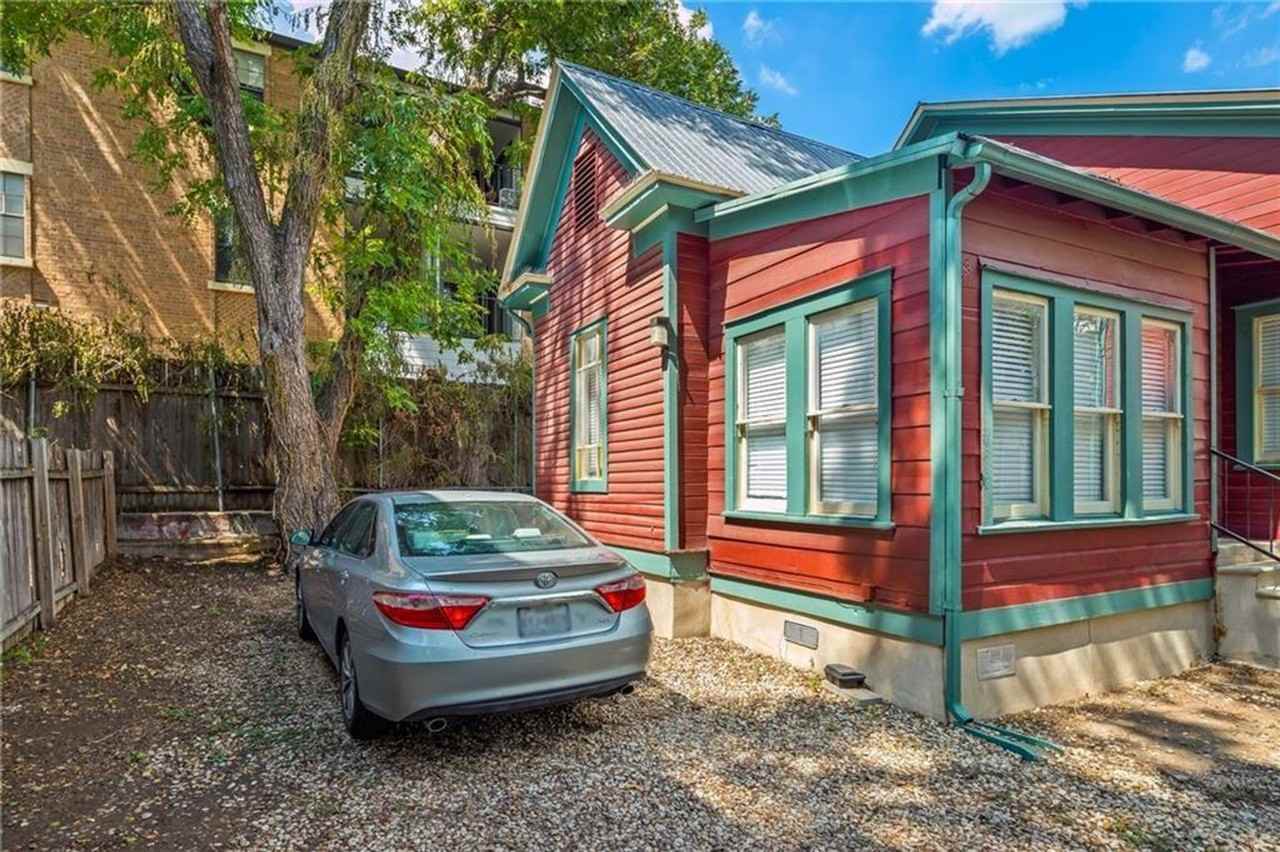 209 E 31st St - Photo 3 of 25