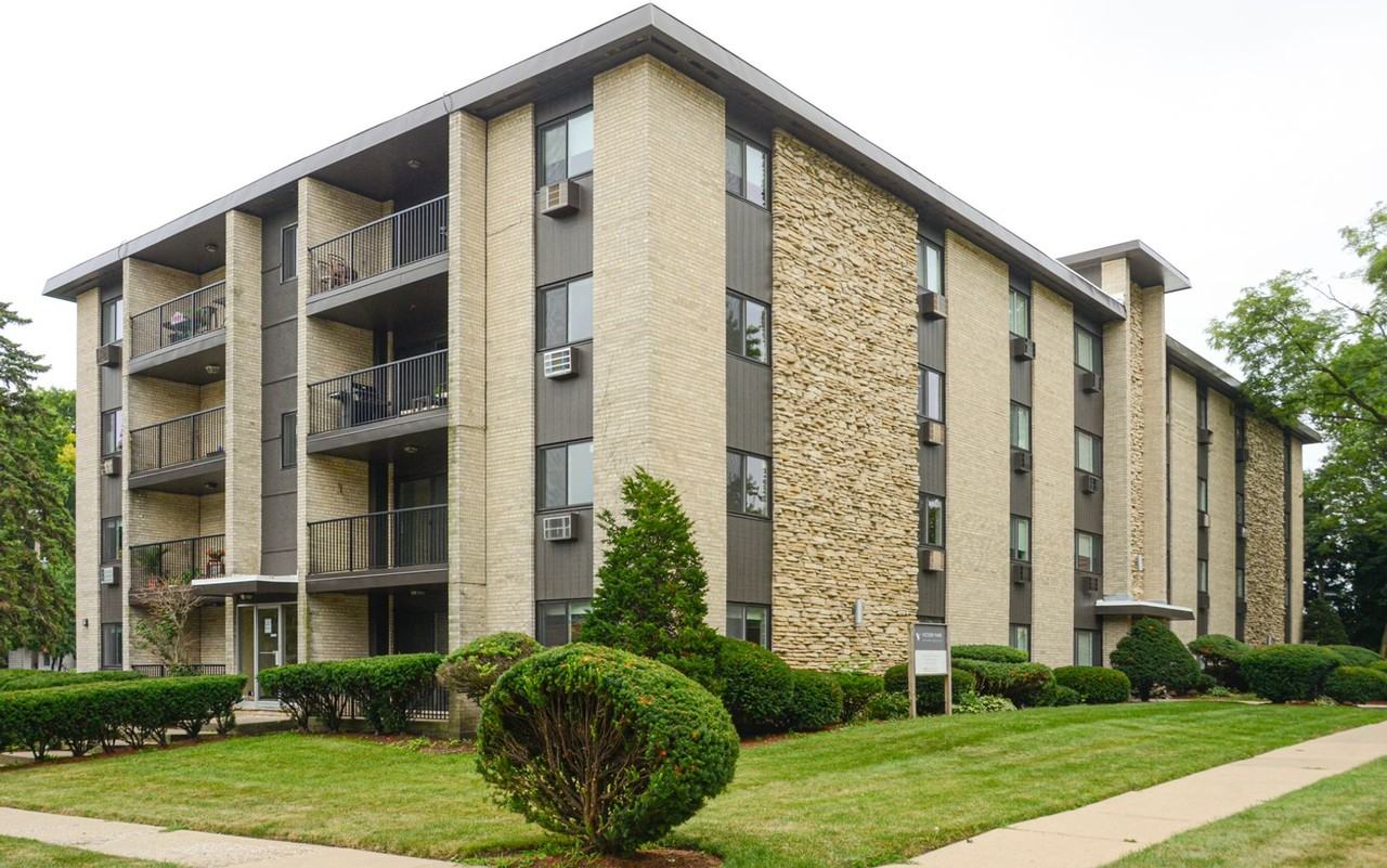 Victory Park Apartments - Photo 7 of 21