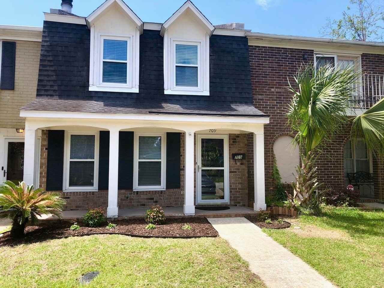 709 Bay Tree Circle - Photo 2 of 22