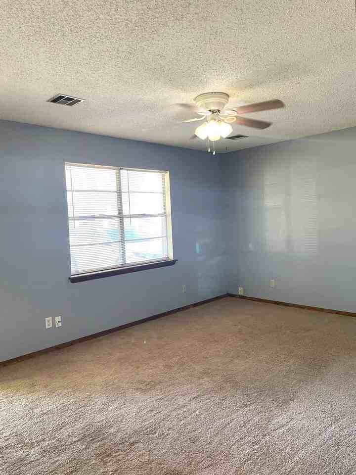 5310 Ridgeview Ave - Photo 3 of 7
