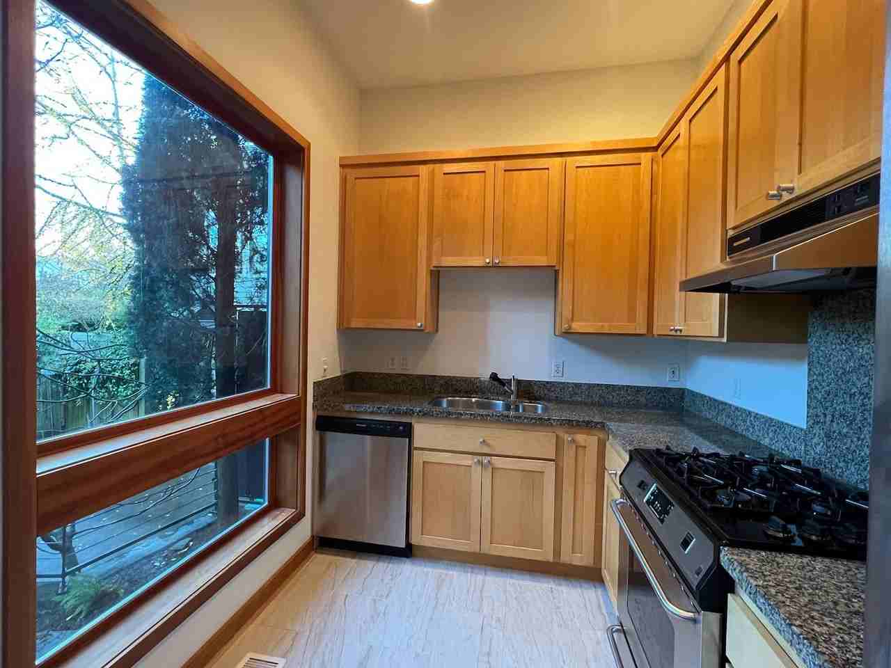 2644 Nw Thurman St - Photo 7 of 26