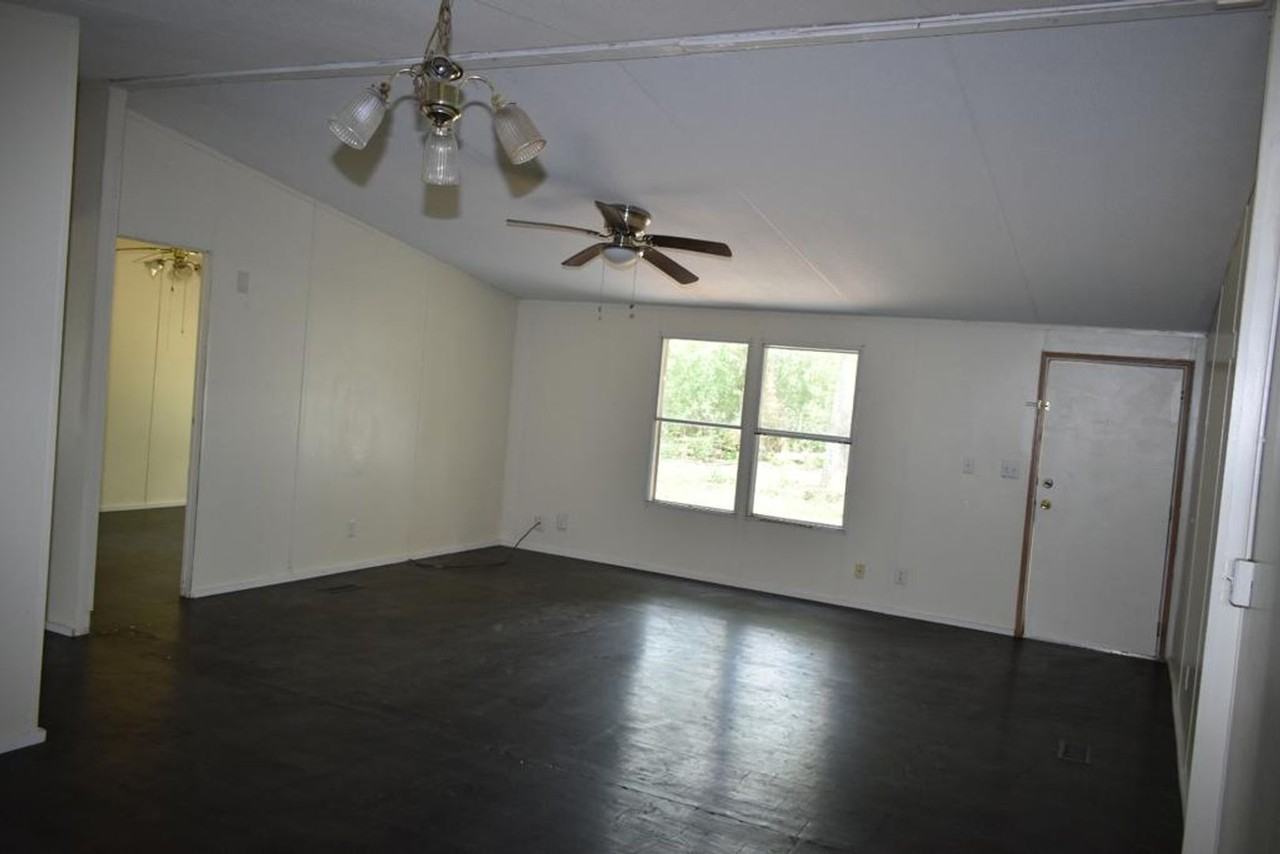 8607 Burleson Manor Rd - Photo 7 of 11