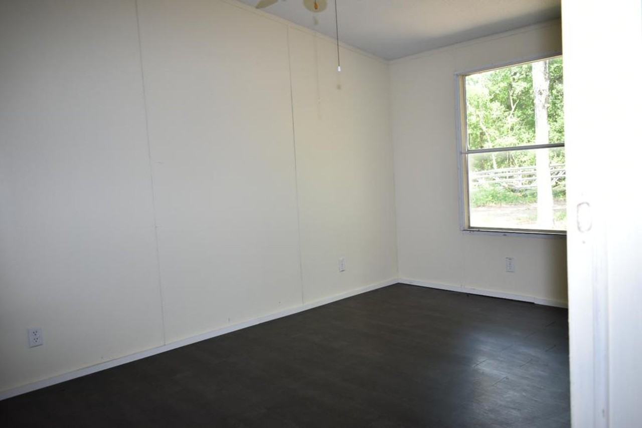 8607 Burleson Manor Rd - Photo 5 of 11