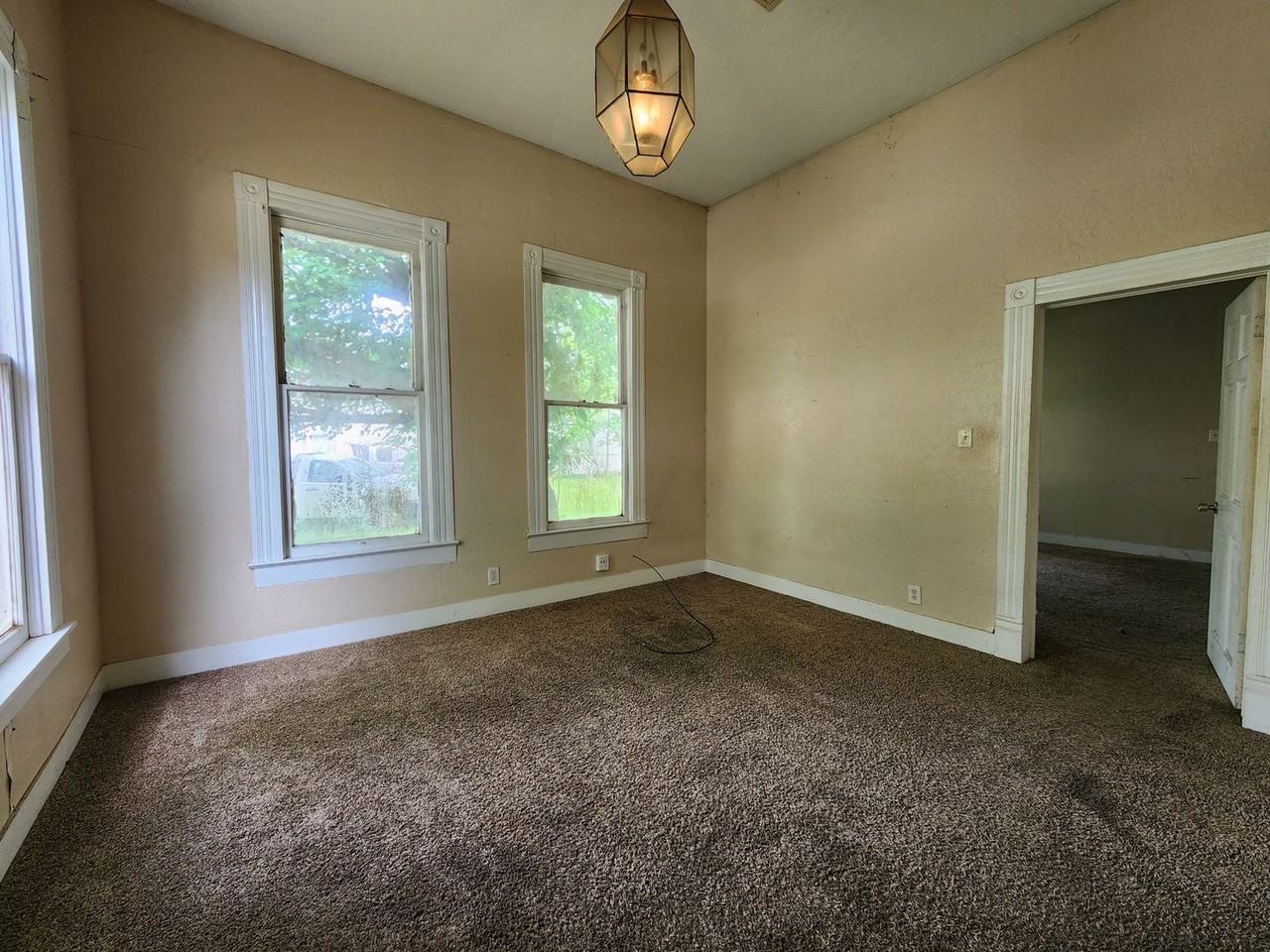 1793 Liberty St - Photo 3 of 7