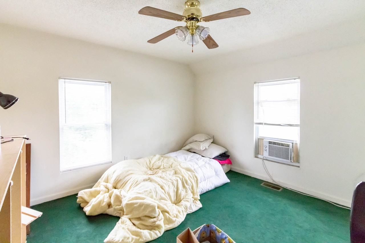 307 N Tillotson Ave - Photo 3 of 13