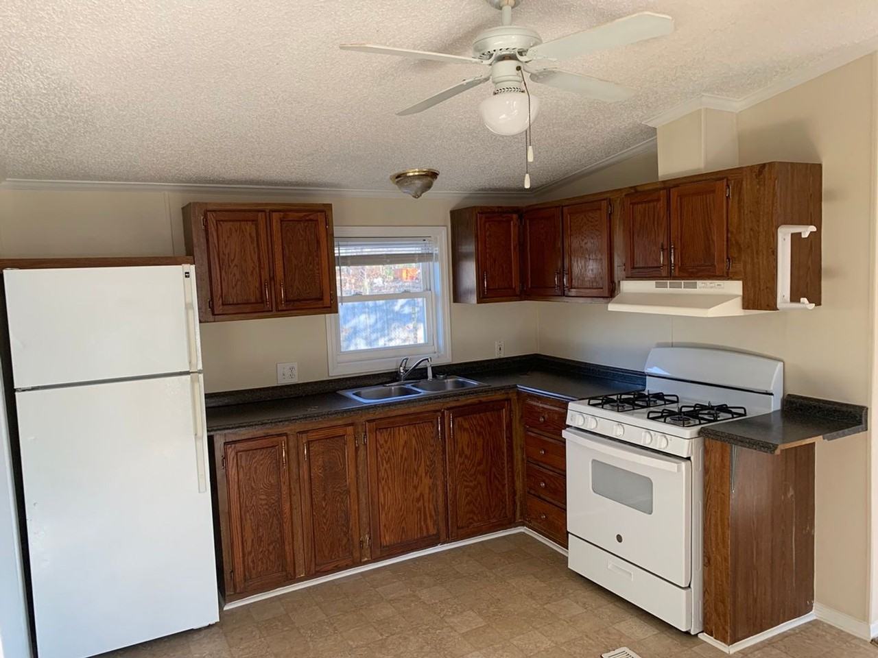 26 S Johns Ct - Photo 3 of 20