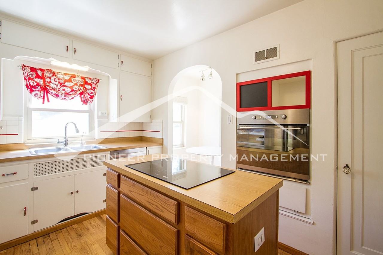 1600 S Marion St - Photo 2 of 15