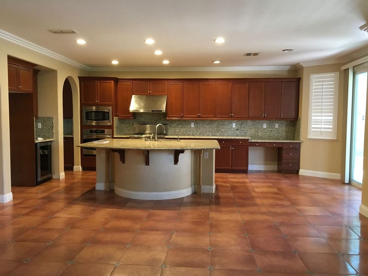 6704 Salvaterra Cir - Photo 6 of 17