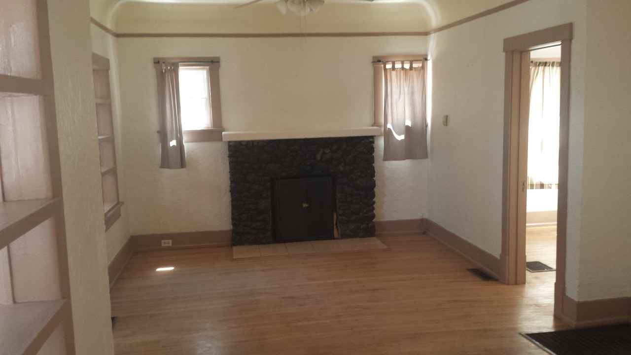 2116 Coal Ave Se - Photo 3 of 15