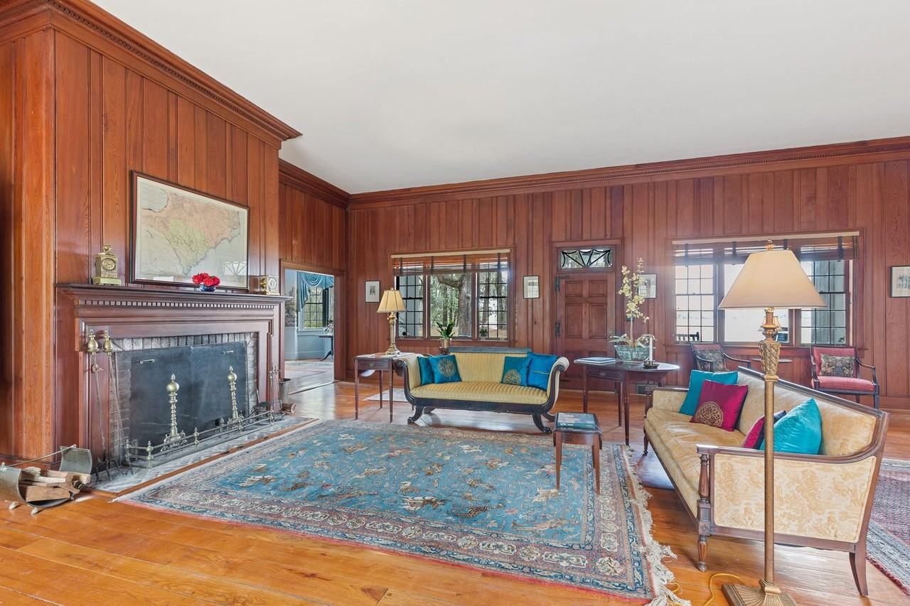 4136 Ashley River Rd - Photo 7 of 50