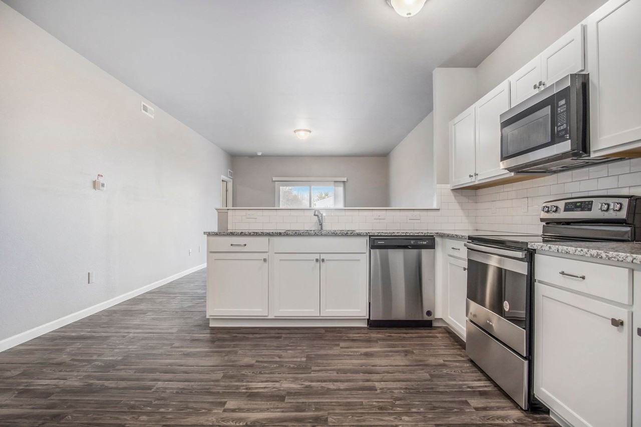 26134 Northland Crossing Dr - Photo 3 of 24