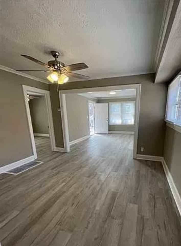 5015 Michigan Ave - Photo 3 of 11
