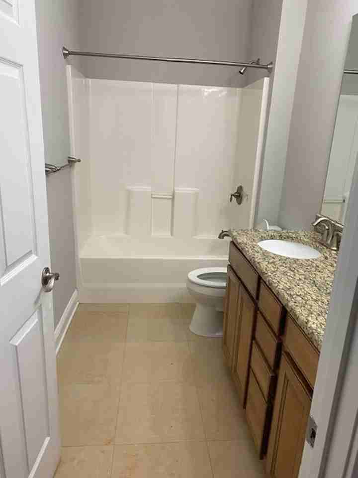 121 Charles Towne Ln - Photo 4 of 20