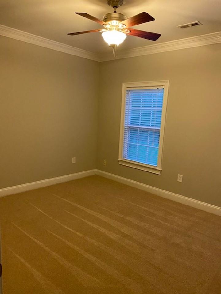 121 Charles Towne Ln - Photo 7 of 20