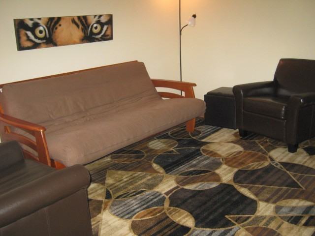 154 East University Drive - Photo 4 of 18