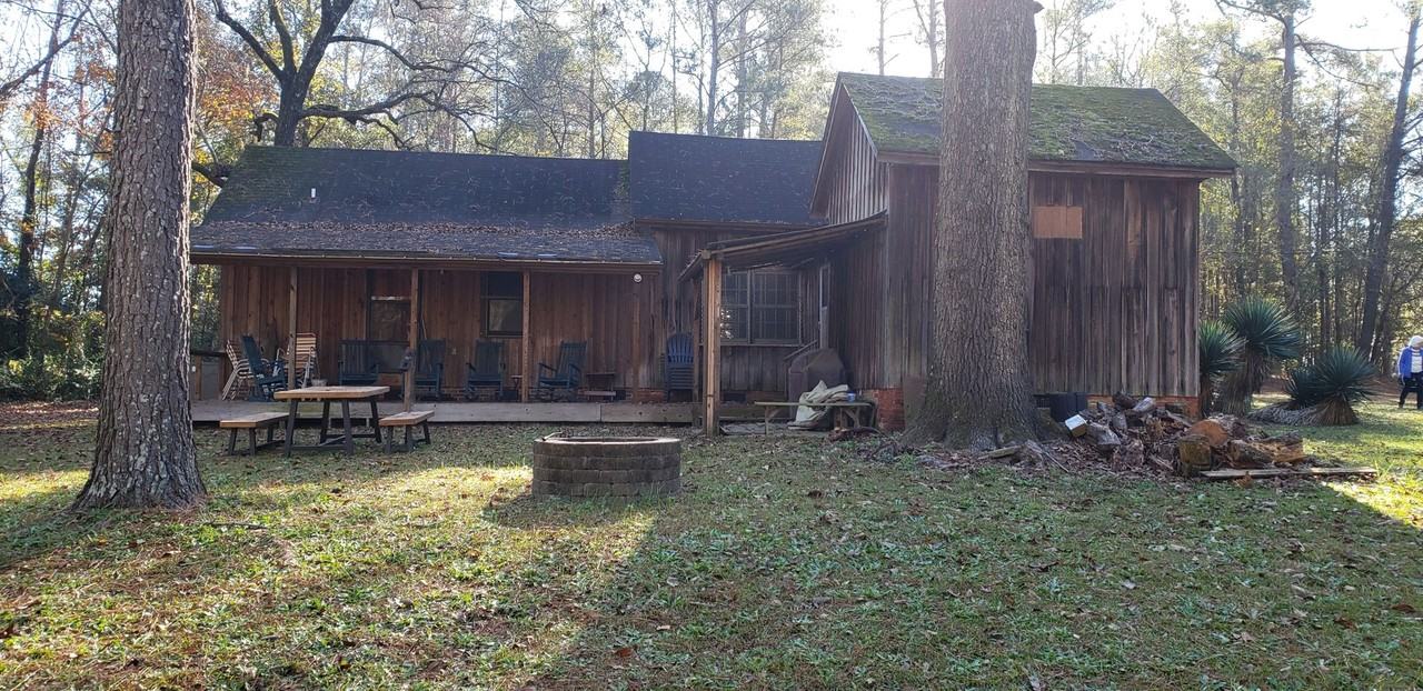 7680 Pond Dr - Photo 3 of 24