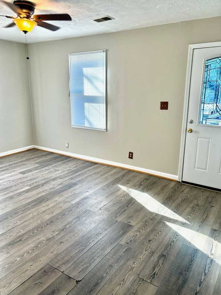 1939 S 30th St - Photo 2 of 17