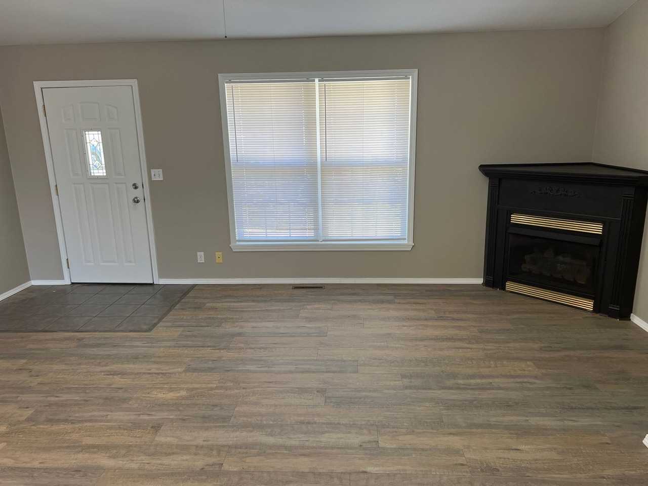 1752 S Fisk Ave - Photo 2 of 11