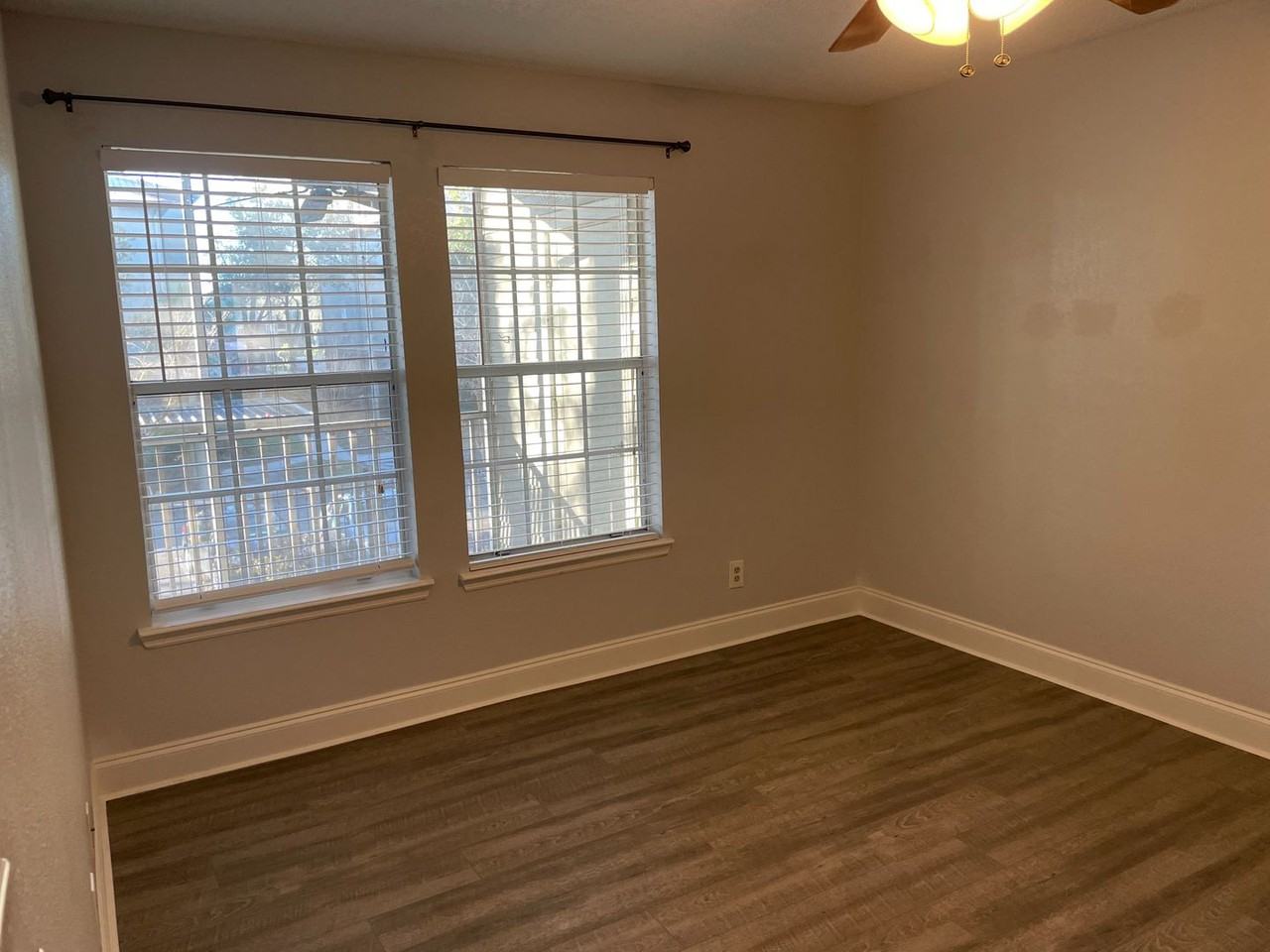 5980 Westgate Dr - Photo 2 of 7