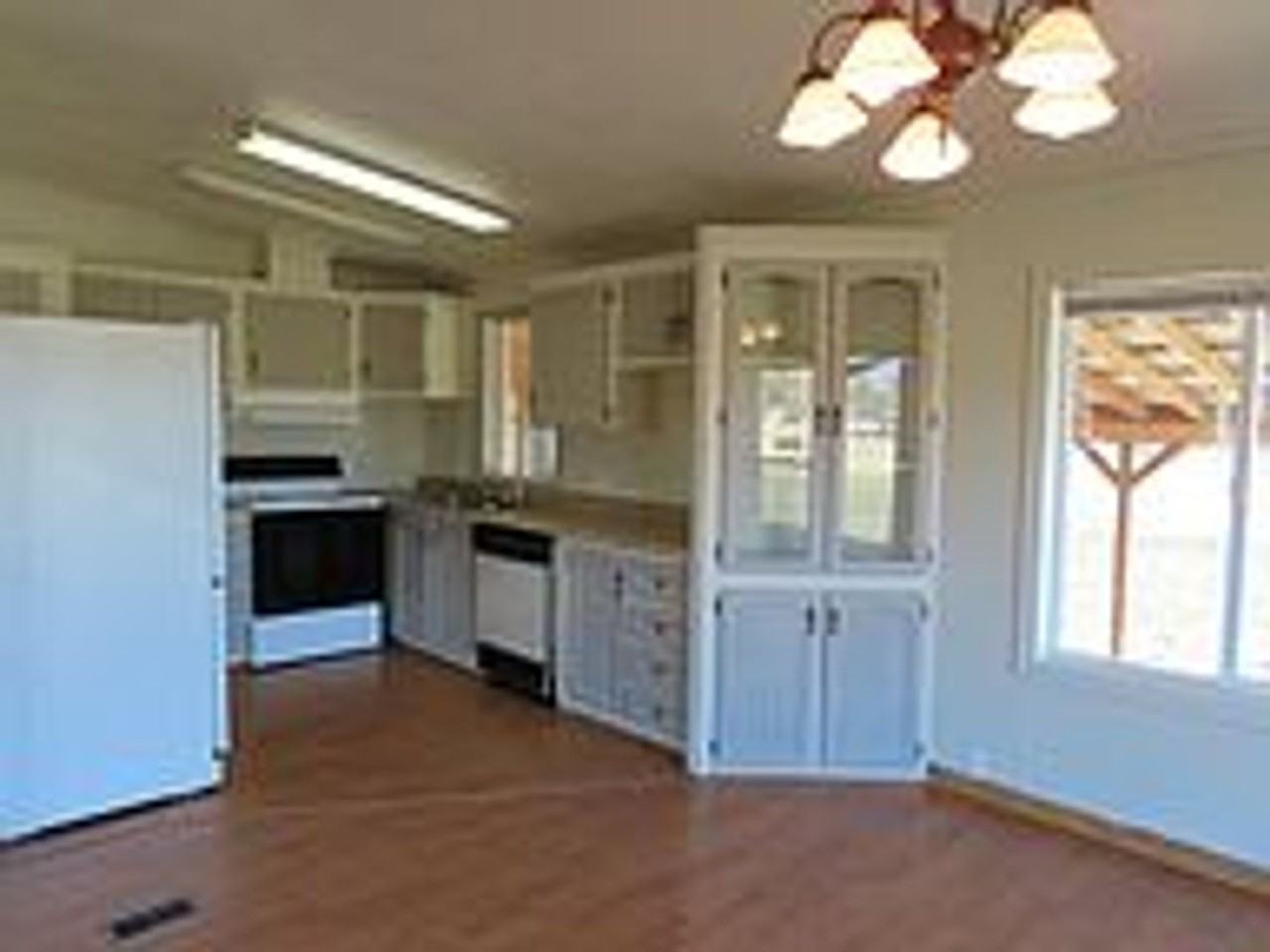 131 Goddard Ln - Photo 5 of 13