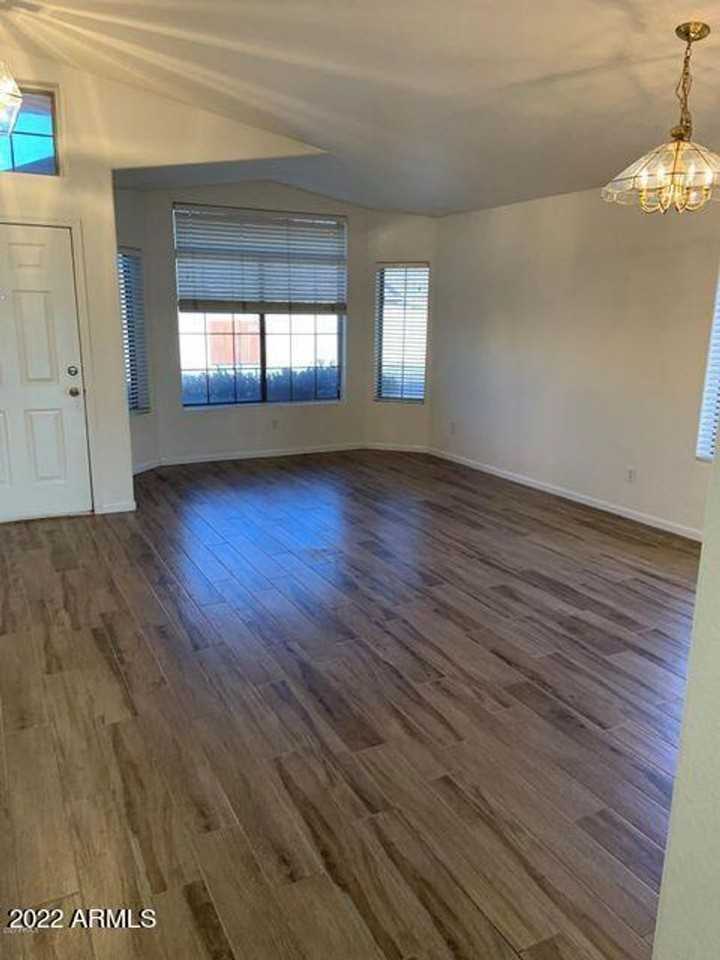 18207 N 5th Ave - Photo 4 of 22