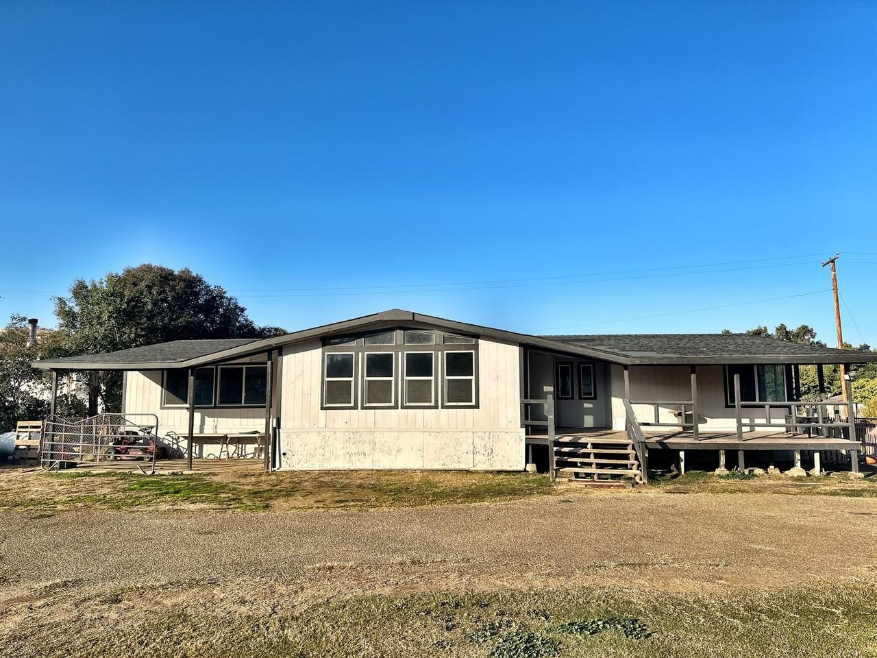 32323 Sierra Dr - Photo 3 of 20