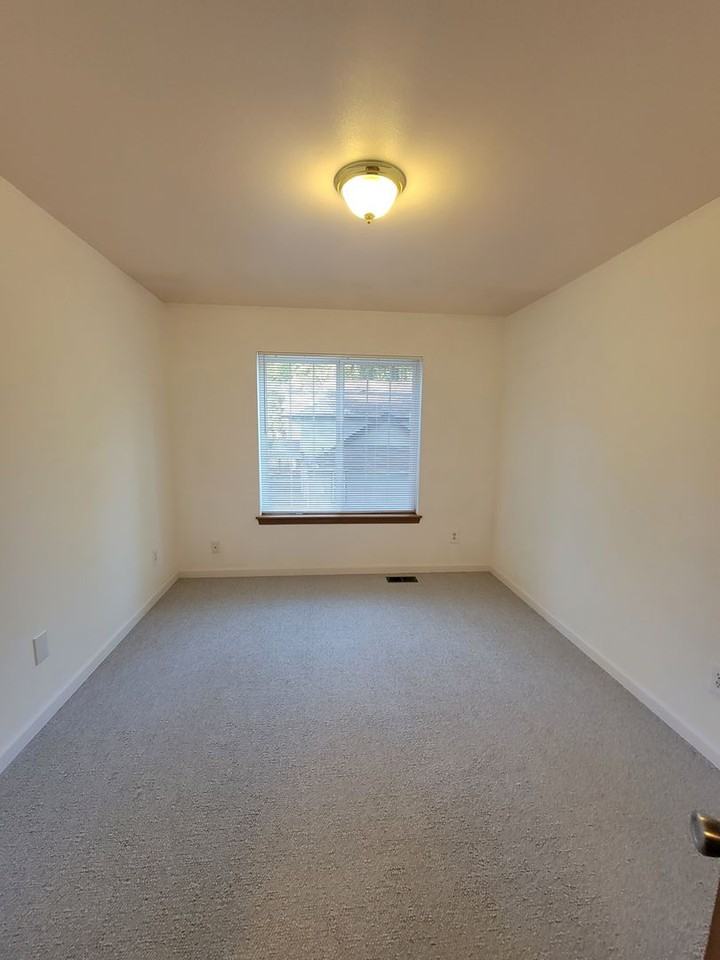 10021 Angle Ln Sw - Photo 5 of 18