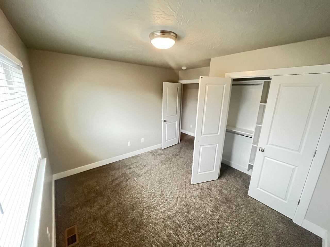 3074 N 175 E - Photo 5 of 16