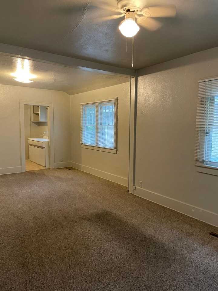 618 S Whitcomb St Uppr - Photo 5 of 34