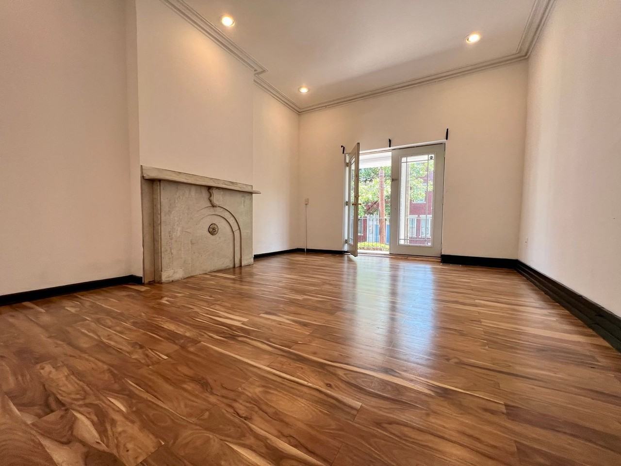 412 N 32nd St - Photo 5 of 33