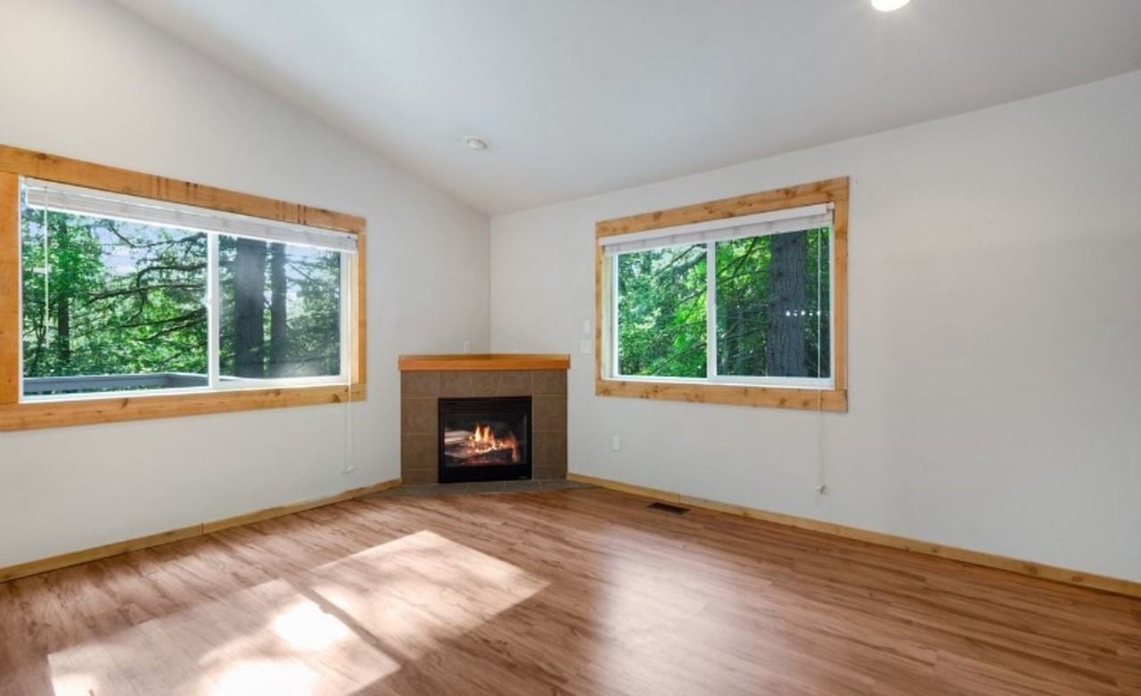 20 Sandalwood Cir - Photo 3 of 26