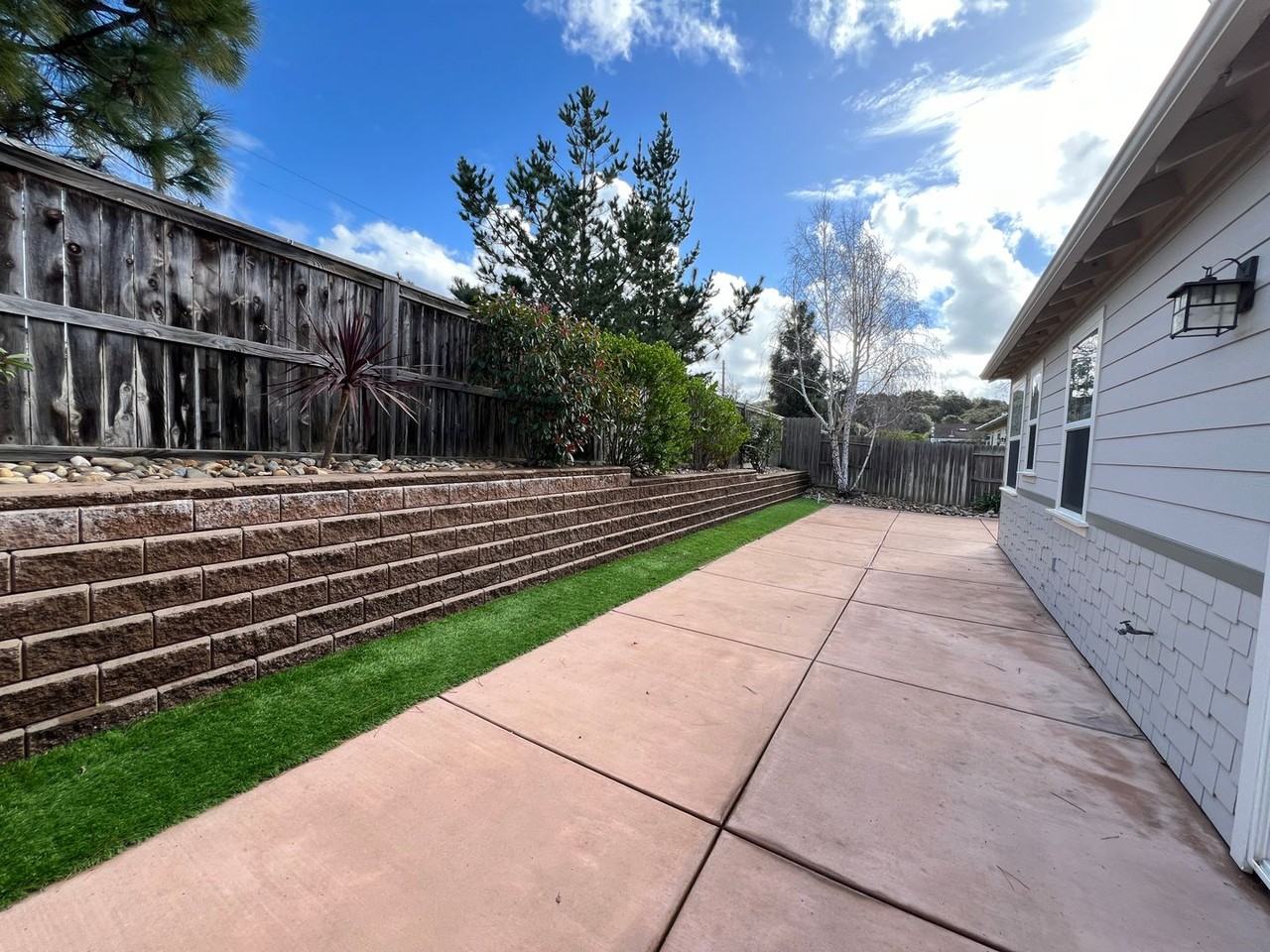 5264 Southcreek Ct - Photo 6 of 28