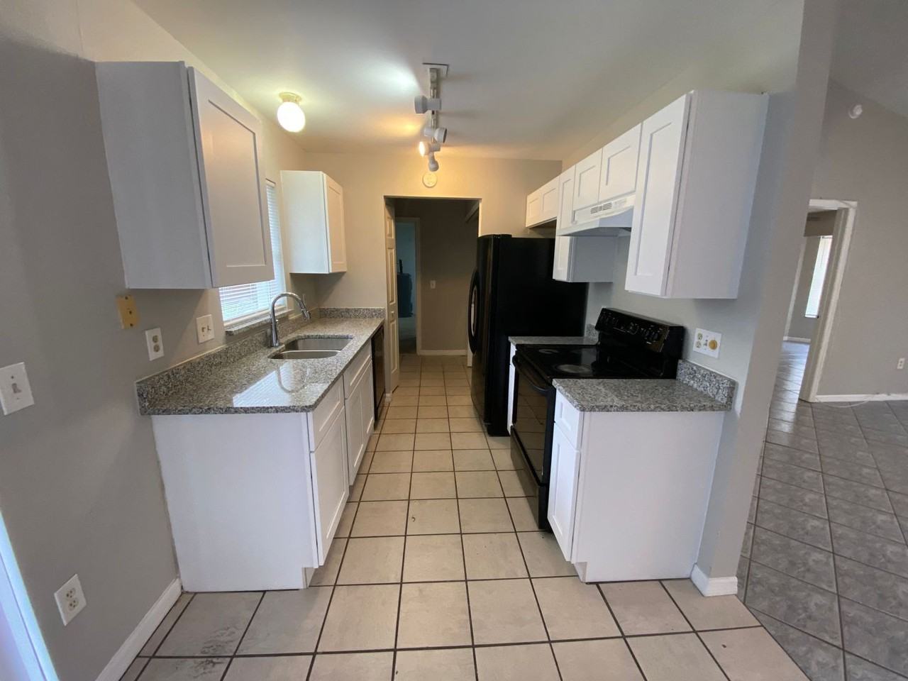 9634 Bandelier Dr - Photo 6 of 16