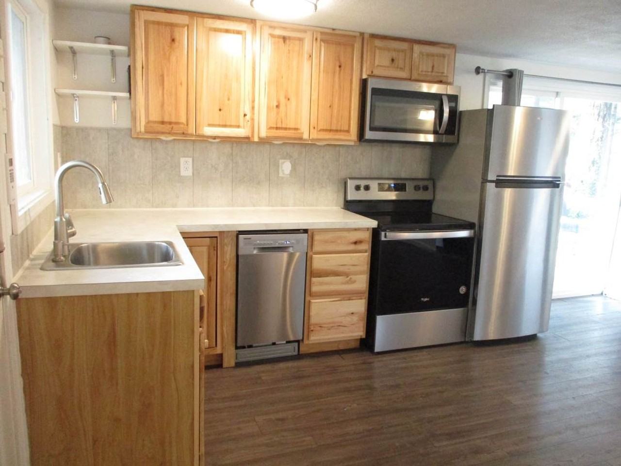 14602 Holiday Dr Nw - Photo 3 of 20
