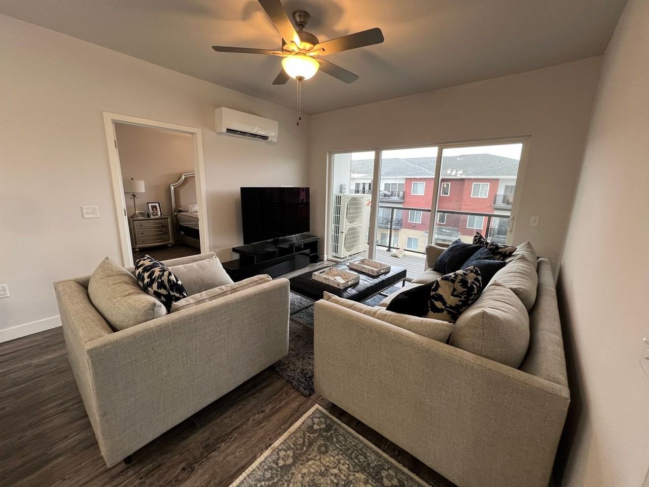 1501 N Windsor Ave #304 - Photo 6 of 18