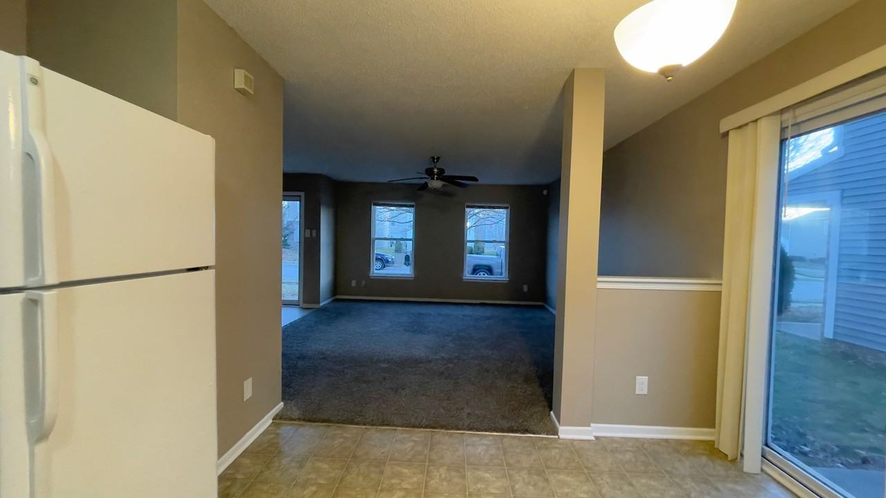 2684 Priest Dr - Photo 5 of 19