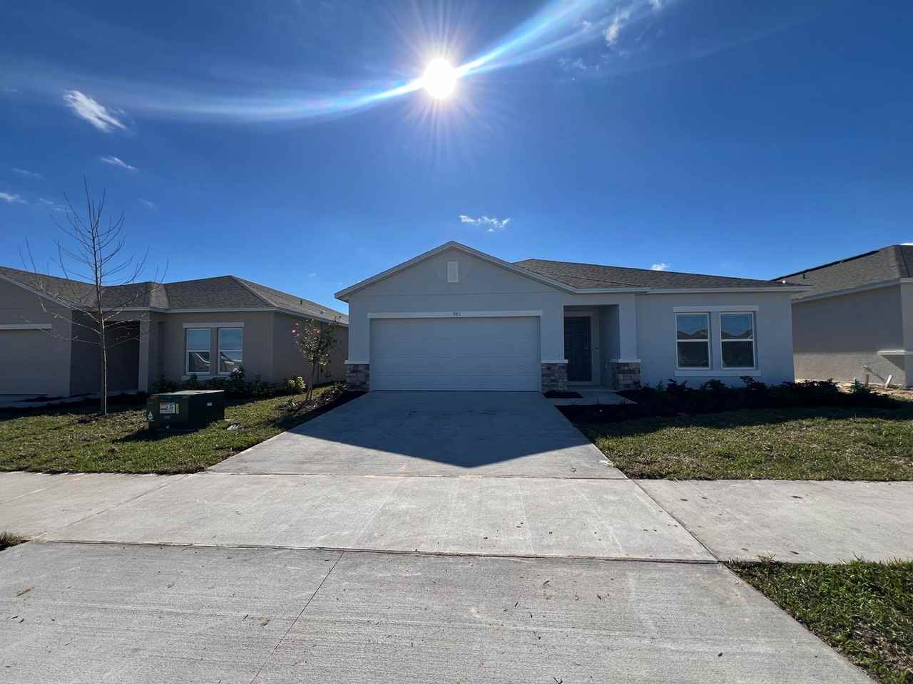 981 Calico Pointe Cir - Photo 2 of 15