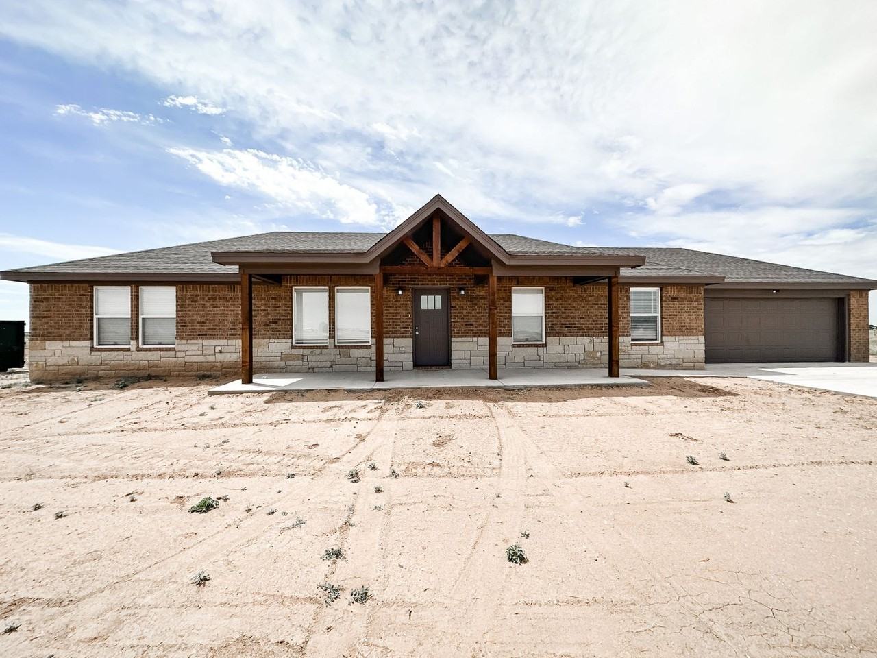 11719 County Road 6400 - Photo 2 of 38