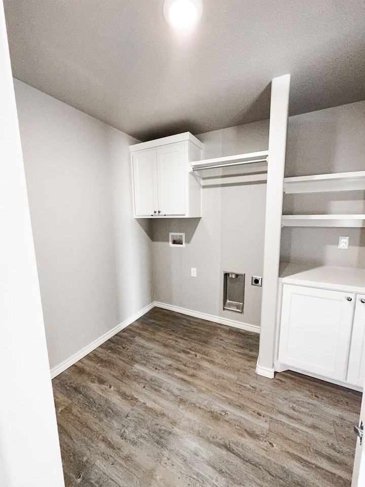 11719 County Road 6400 - Photo 5 of 38